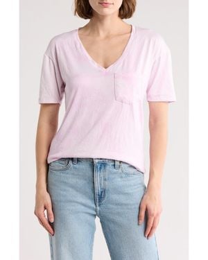 Go Couture V-Neck Pocket T-Shirt - Pink