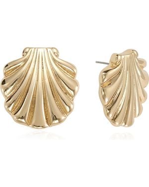Ettika Golden Scallop Stud Earrings - Metallic