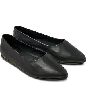 Beek Swoop Pointed Toe Flat - Black