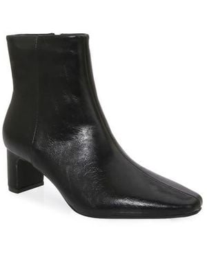 BERNESS Crinkle Textured Bootie - Black