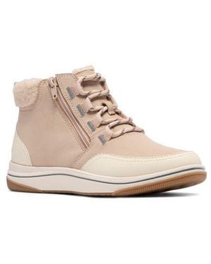 Clarks Breeze Moss Cold Weather Bootie - Natural