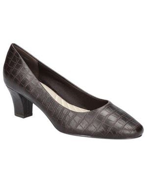 Easy Street Ballari Round Toe Pump - Brown