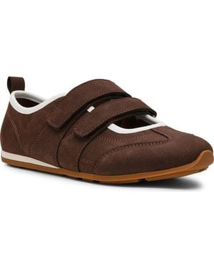 Dolce Vita Fabion Sneaker - Brown