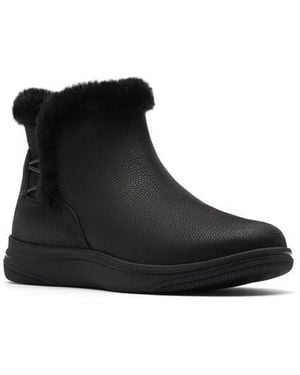 Clarks Breeze Faux Fur Lined Boot - Black