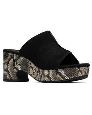 Clarks Nerisa Vine Platform Sandal - Black