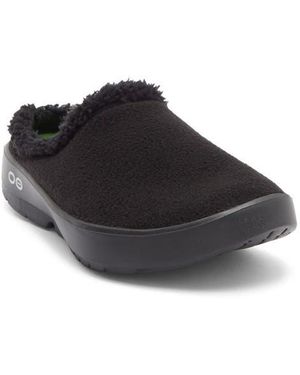 OOFOS Gender Inclusive Oocoozie Fleece Clog Slipper - Black