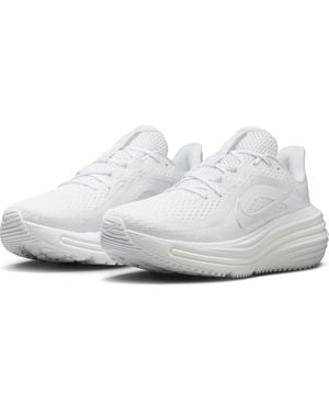 Nike Air Winflo 12 Running Shoe - White
