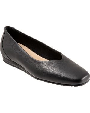 Softwalk Vellore Flat - Black