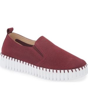 Ilse Jacobsen Tulipu Perforated Platform Sneaker - Red