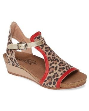 Naot Fiona Wedge Sandal - Brown