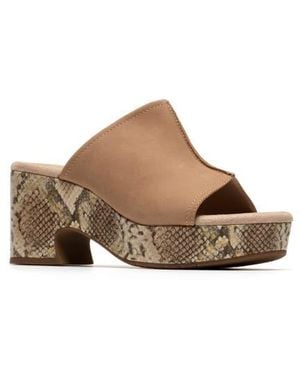 Clarks Nerisa Vine Platform Sandal - Brown