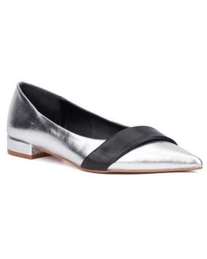 TORGEIS Harriet Pointed Toe Flat - White