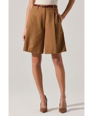 Astr Quillie Pleated Bermuda Shorts - Brown