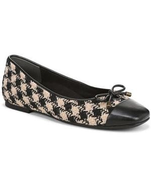 Vionic Klara Cap Toe Flat - Black