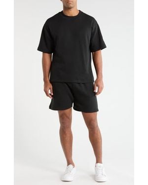 FLEECE FACTORY Short Sleeve Sweatshirt & Shorts Set - Black