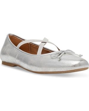 Dolce Vita Maysa Ballet Flat - White