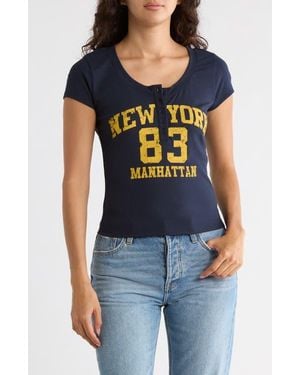 Madden Girl Short Sleeve Graphic Henley Tee - Blue