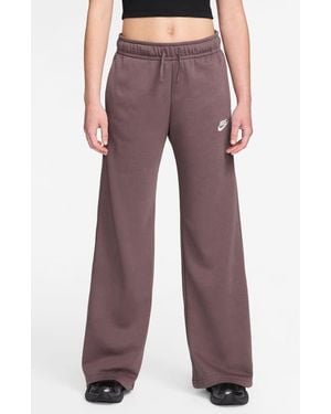 Nike Club Fleece Sweatpants - Red
