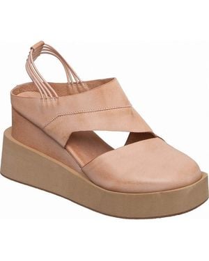 Antelope Uma Platform Wedge Sandal - Brown