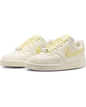 Nike Court Vision Low Sneaker - White