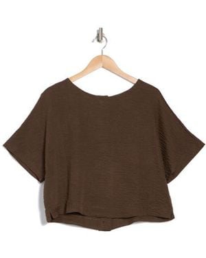 Adrianna Papell Crinkle Boxy Crop T-Shirt - Brown