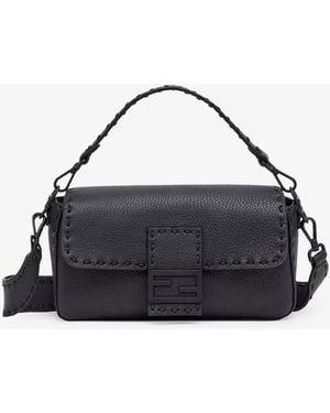 Fendi Baguette Leather Shoulder Bag With Selleria Stitchings - Black