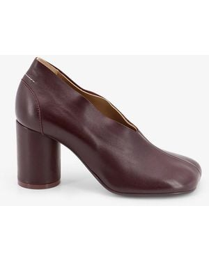 MM6 by Maison Margiela Leather Pump With Iconic Anatomic Toe - Purple