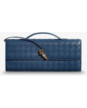 Bottega Veneta Andiamo Leather Clutch With Intrecciato Pattern - Blue