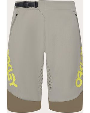 Oakley Maven Scrub Short - Gray