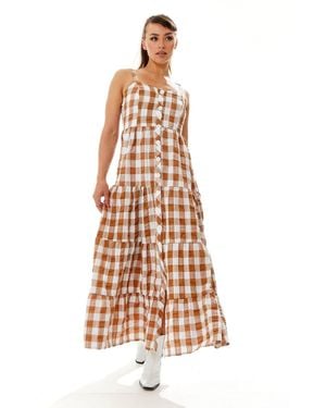 Liquorish Gingham Print Maxi Dress - White