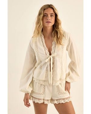 Nasty Gal Cotton Lace Trim Pintuck Detail Shorts - Natural