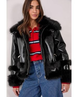 Nasty Gal Premium Vinyl Plush Fur Buckle Aviator - Red