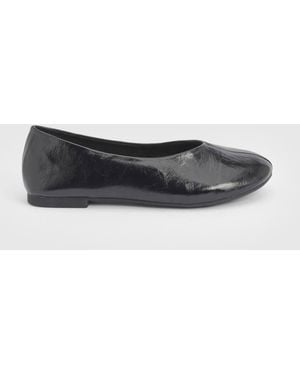 Dorothy Perkins Faith: Bonnie Faux Patent Leather Seam Detail Ballet Court Shoes - White