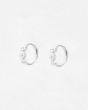 Oliver Bonas Triple Flower Clicker Hoop Earrings - Natural
