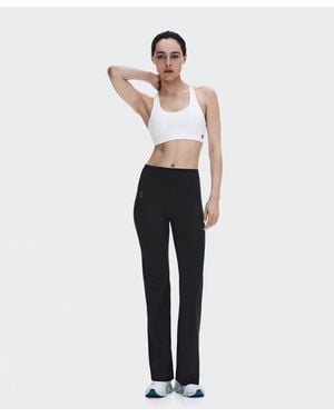 On Shoes Studio Racerback Bra - Weiß