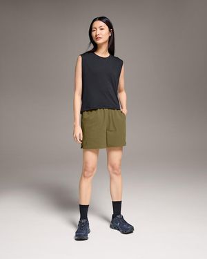 On Shoes Focus Shorts - Yellow