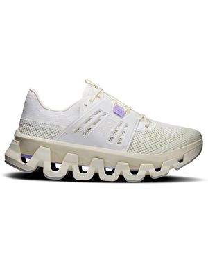 On Shoes Cloudswift Amp - White