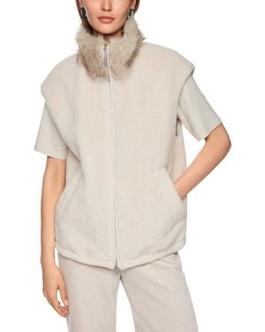 Marc Cain Plüschweste City Tours Premium Damenmode Kuschelig, Mit Fake Fur Kragen, 2-Wege-Reißverschluss - Weiß