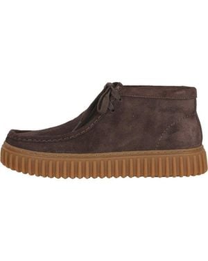 Clarks Torhill Schnürschuh Mit Stromlinienförmigem Schnürdesign - Braun