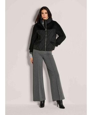Madeleine Outdoorjacke Elegante Daunenjacke Für Kalte Tage Schimmernder Stepp, Stehkragen, Langarm - Schwarz