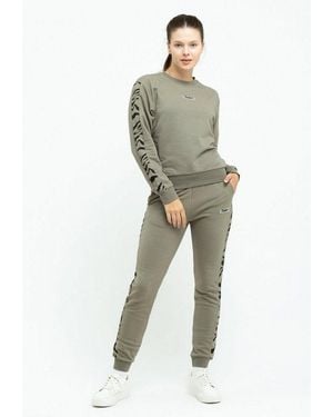 Tom Barron Freizeitanzug Zebra Pattern Sweatshirt And Pant Set, Mit Modernem Design - Grün