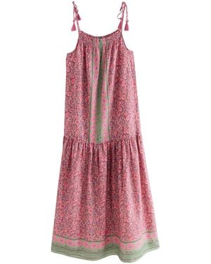 Next Trägerkleid Gestuftes Maxikleid mit tief angesetzter Taille (1-tlg) - Rot