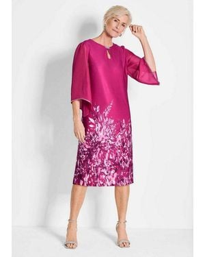 Goldner Sommerkleid Kurzgröße: Figurumspielendes Kleid Mit 3/4-Arm Und U-Boot-Ausschnitt - Pink