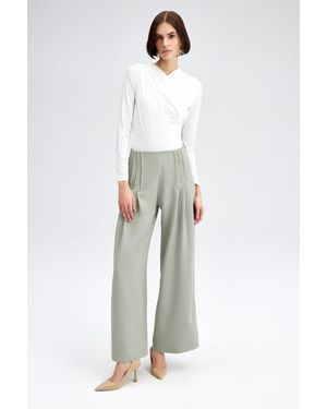 Touché Privé Taillenhose HOSE AUS CRÉPE MIT PLISSEE-DETAIL - Weiß