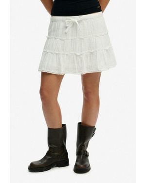 Superdry Sommerrock Cheesecloth Tiered Mini Skirt Aus Baumwolle, Regular Fit, Mit Gummizug, Unifarbene Optik - Weiß