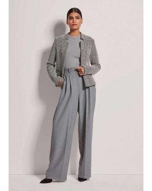 Madeleine Kurzblazer Moderner Jerseyblazer Mit Struktur Verschlussloser Blazer Mit Stehkragen, Leistentaschen Und Langarm - Grau