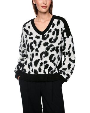 Marc Cain Strickpullover Cattitude Premium Damenmode Leo-Muster, Locker Geschnitten, Mit Alpaka-Wolle - Schwarz