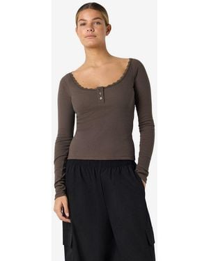 Noisy May T-Shirt Tiefer Rundhals Spitze Knopfleiste Für Damen (1-Tlg) Baumwolle Slim Fit Rundhals Langarm Einfarbig Atmungsaktiv - Schwarz