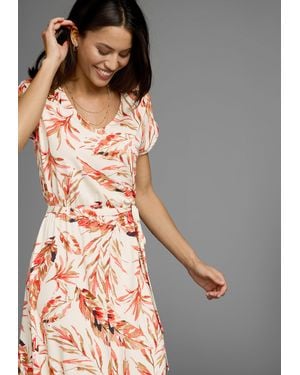 Laura Scott Midikleid mit tropsiche Allover-Druck und Bindeband im Bund - Weiß