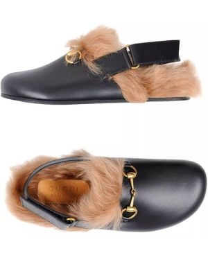 Gucci Lammfell Princetown Sandalen Mit Horsebit Clog Antikes Goldfarbenes Horsebit-Metall,Klettverschluss-Riemen - Grau